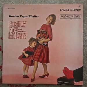 RCA LSC-2549 lp FAMILY FUN W/ FAMILIAR MUSIC Fiedler stereo Boston Pops